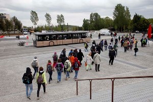 LES NOUVEAUX ACCÈS AU MONT SAINT MICHEL, LES NOUVEAUX PARKING, LA PLACE DES NAVETTES, LA NAVETTE